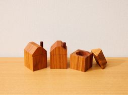 えんとつ屋根のおうち型 乳歯ケース 木製 乳歯入れ Teeth Chimney House 記念品 成長記録 子ども用 出産祝い 入学祝い ギフト 北欧風 ハンドメイド インテリア雑貨 小牧市 送料無料 ［087Y10］ 