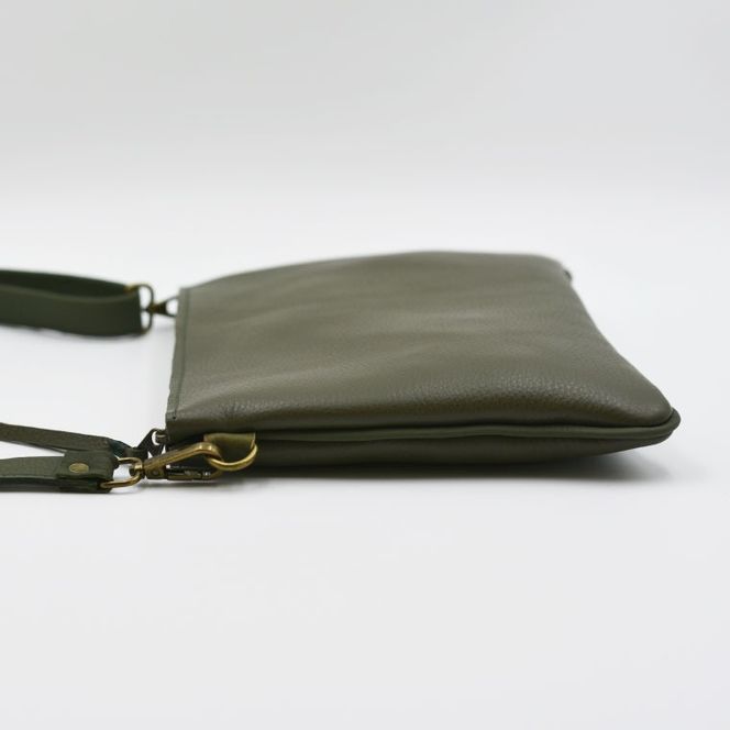 益子の革工房maharoのサコッシュ（M）オリーブグリーン｜栃木県 益子町 ふるさと納税 サコッシュ 革 肩掛け 日用品（AX113-4）