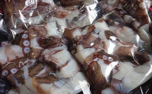 C4-30 船上活締め！！生真ダコ ぶつ切り（200g×5P）