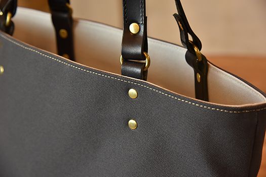 帆布と革のトートバッグ　近江牛レザー　地産帆布使用　アイアングレー【CC36W】