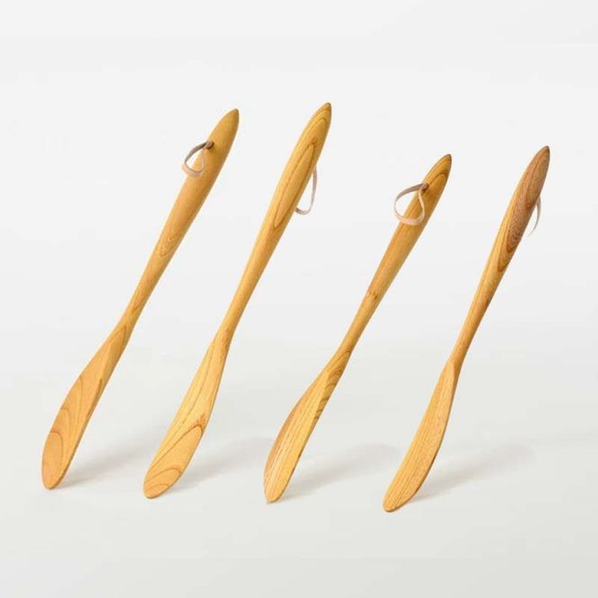 三芳町で採れたケヤキの木を削り出してできた靴べら FAA-212