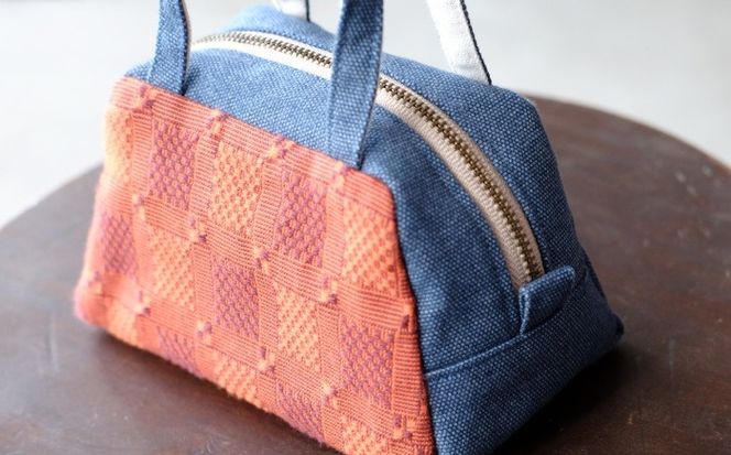 ヤシラミ花織 ランチポーチ 格子モダン (水色・オレンジ系織物) ハンドバッグ 手提げバッグ 小さめ おしゃれ レディース 沖縄市 / FABRIC SHOP MINAMI[BCCS001-01]