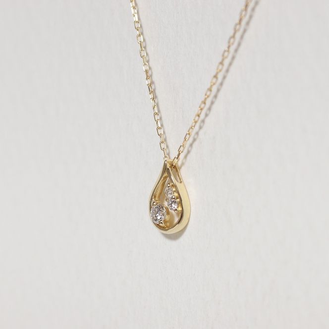 K10 0.05ct しずく型ダイヤモンドペンダント　BQ-215