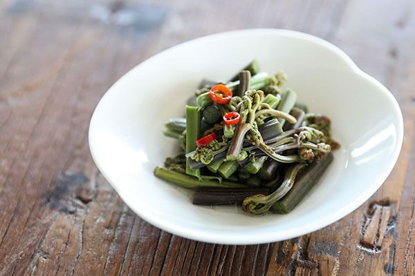 永成食品 山形県産 わらびの醤油漬け 250g×1袋 ピリ辛 ごはんが進む お酒のつまみ お茶請け お弁当にも わらび 蕨