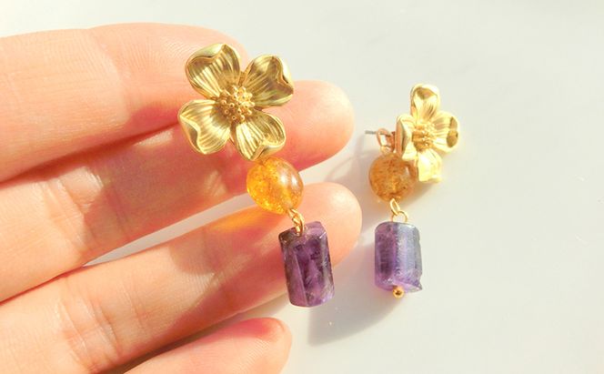 antique flower ピアス アクセサリー 花 天然石 1個 [Q]handmadejewely【ゴールド イエロー パープル ロング シンプル   可愛い ハンドメイド ジュエリー 手作り  職人 上品 華やか ドレス 大人の雰囲気 落ち着いた ギフト プレゼント 母の日】