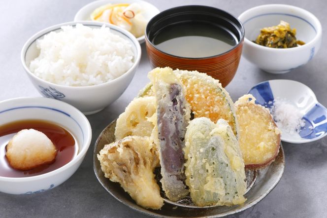 山梨県昭和町・中央市 初花店舗で使える食事券 お食事券5,000円 SWBY002