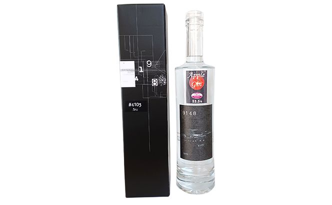 北海道仁木町産 アップルジン700ml×1本【アルコール 53.5％】 お酒 洋酒 リキュール アルコール [株式会社八剣山さっぽろ地ワイン研究所]