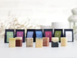 【マツリカサボン】 石けんトライアル７種セット（ラベンダー・ヤマブドウ・クロモジ・ひのきベルガモット・酒かす椿・奥出雲ローズ・ピュアベビー）/ オーガニック せっけん 自然素材 石鹸 岡山 真庭 こだわり 手作り 無添加 ハーブ セット ベビーソープ ミニ お試し MATSURIKA SAVON (MATSU-14) 【savon005-01】