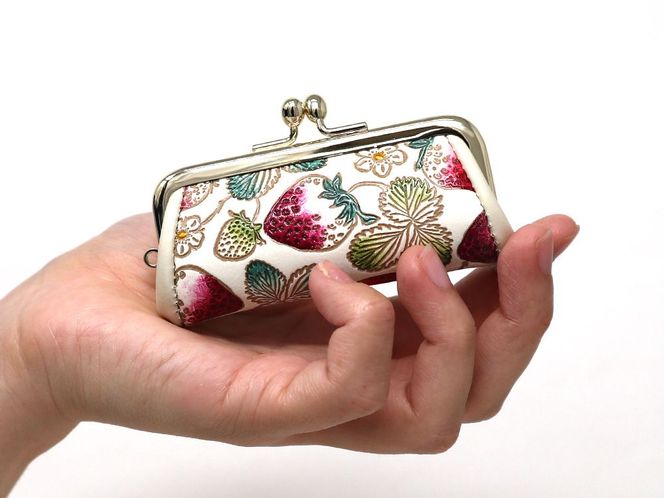 【文庫屋大関】印鑑ケース　いちご　【皮革工芸品】 ファッション小物 民芸品 