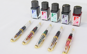 Z-37-5 【選べる戦国家紋100種類】家紋万年筆＋おまけのインクつき（鎌倉幕府：青色）