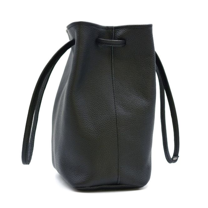 益子の革工房maharoの巾着バッグ（M）ブラック (AX140-3)