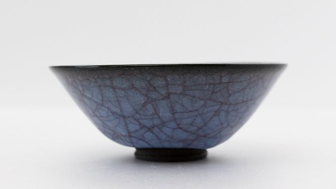 【氷裂貫入青瓷】抹茶茶碗 （小野寺裕司 作） 径15cm×高さ5.7cm | 茶碗 湯飲み 夫婦湯飲み 陶器 陶芸 お茶 食器 [EW43-NT]