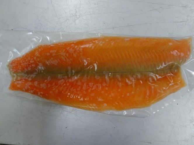 スモークサーモントラウト 2枚 ※離島への配送不可