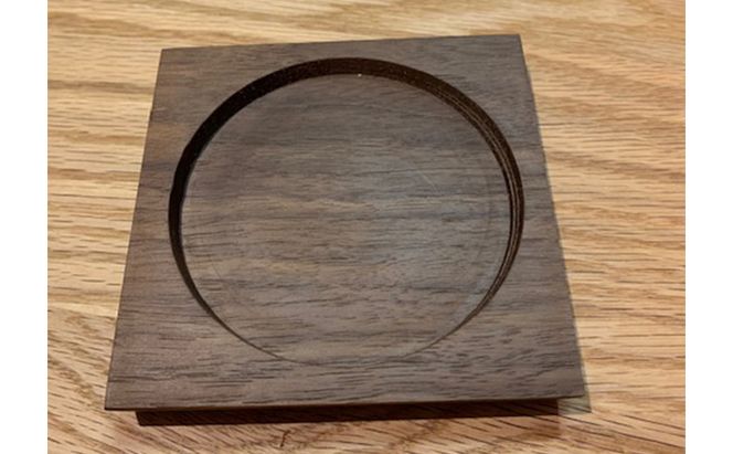 LINDO Coaster（2枚入り）コースター キッチン 食卓 机 コップ 敷物 工房 自然 素材 木目トレー ウォールナット 無垢材 職人 手作業 グラス 置き アクセサリー トレイ 