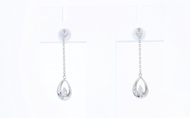 J086 ARC-EN-CIEL PTダイヤピアス（計 0.14ct）