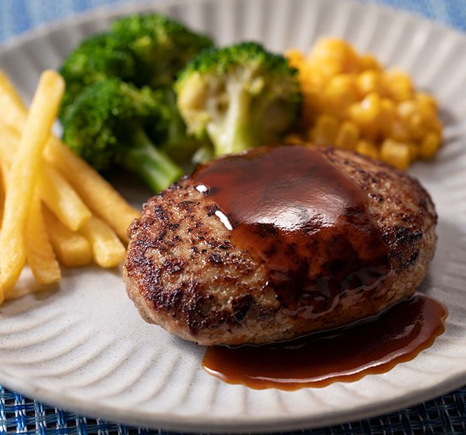 短角牛と白金豚 生ハンバーグ 10個セット【マルカンビル大食堂料理長監修】 【1840】