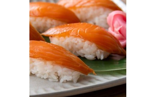 【CF-R7hbk】KYF165　高知の海鮮丼の素「サーモンの漬け」約80gx5P 400g サーモン 漬け丼 タレ漬け 時短調理 簡単 ご飯 お刺身 刺身 海鮮丼 おかず 惣菜 魚介類 海鮮 新鮮 個包装 簡単 便利 お取り寄せ