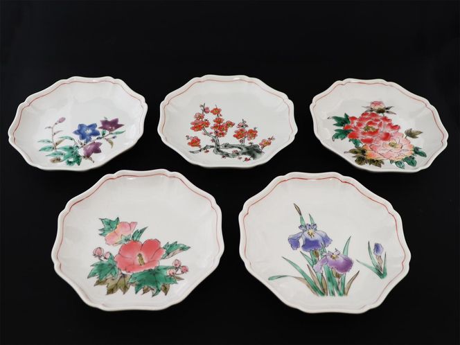 九谷焼　5.2号皿揃　草花絵変り （5枚セット）a01 食器 キッチン雑貨 キッチンアイテム 雑貨 小物 お皿 丸皿 食卓 テーブルコーディネート 取り皿 