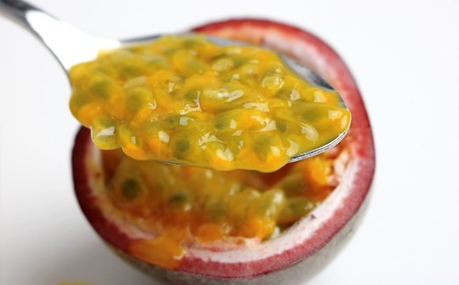 【2025年11月～発送】パッションフルーツ　約2kg（家庭用） フルーツ 果物 くだもの 果実 沖縄 大宜味村 食べ物 国産 ビタミン 沖縄県産 産地直送 ギフト プレゼント トロピカル 送料無料 家庭用 スイーツ お取り寄せ デザート パッション