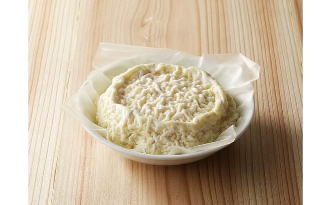 丹後ジャージー牧場の濃厚チーズ2種セット（フロマージュ・カチョカバロ） 濃厚チーズセット 丹後ジャージー牧場 ミルク工房そら フロマージュ カチョカバロ ナチュラルチーズ ジャージー牛乳を使用したミルク風味の豊かなチーズ　TJ00014