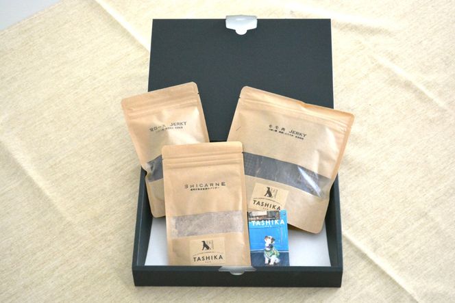 【鹿もも肉ジャーキー70g×1袋 背肉ジャーキー70g×1袋 鹿肉ふりかけ50g×1袋】鹿肉のご褒美セット 常温 ドッグフード ペットフード 手作りフード 国産鹿肉使用 完全無添加 低温乾燥製法 旨味を凝縮 ジャーキー 小分けタイプ ペット用 犬 ドッグ 鉄分 ジビエ 低脂肪 兵庫県 香美町 ふるさと納税 人気 送料無料 ランキング TASHIKA NPO法人cambio 62-04
