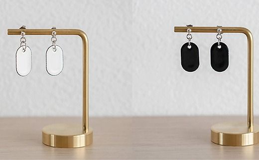 【Unomismo】琺瑯アクセサリー「ボールピアス」