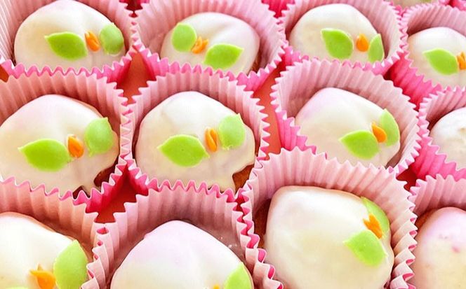 【スペイン菓子職人が焼く】桃 の ビスコッチョ 「桃子ちゃん」 8個入り / 桃カステラ スイーツ カステラ / 焼き菓子 南島原市 / 吉田菓子店[SCT045]