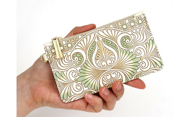 【文庫屋大関】すっきりカードケース　ロカイユ＜ペールカーキ＞【皮革工芸品】 ファッション小物 雑貨 フラグメントケース 小銭入れ付き 収納 スマート 日本製 