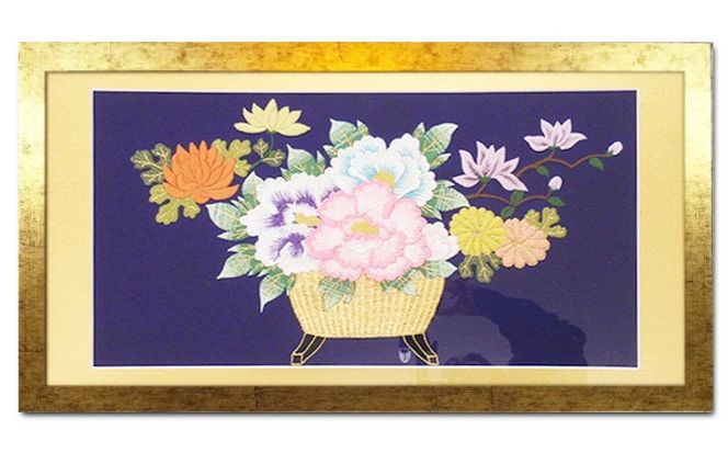 額装用 日本刺繍 「花かご」台生地「紫」×額装「ゴールド」 刺繍 伝統工芸 愛西市 / 百武打敷店[AEBR012]