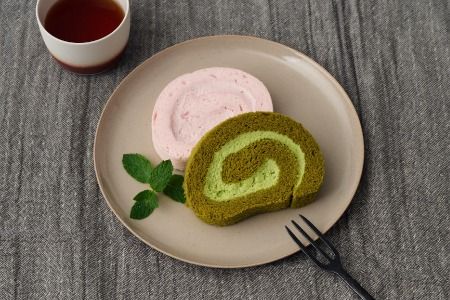 【プレミアム米粉ロールケーキ 6本セット】天使のホワイトロール & 焦がしキャラメルロール & 赤の煌きラズベリーロール & 嬉野新緑ロール & 焙煎ほうじ茶ロール & パッションフルーツロール【グルテンフリー 小麦粉不使用 保存料不使用 贈り物 お歳暮 お中元 お祝 スイーツ デザート ギフト】(H053306)