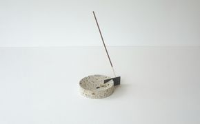 センダイフォルム インセンスホルダー お香立て ブラック【インセンス ホルダー お香立て 仙台市 家具 工芸品 装飾品 民芸品 仏具 神具 クラフト 和装 雑貨 日用品 インテリア 置物 アロマ用品 化粧品 コスメ】 041009_FT002VC02