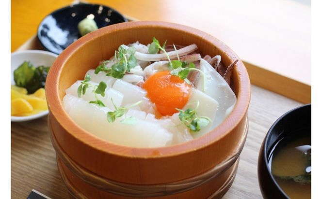 イカといくらの夕日漬け丼のもと　1人前（150g）　LP00010