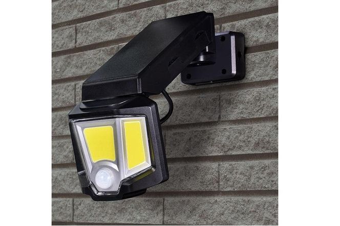 乾電池式LEDセンサーライト　屋外　防水　防犯　ESL-151DC 272183_AZ135