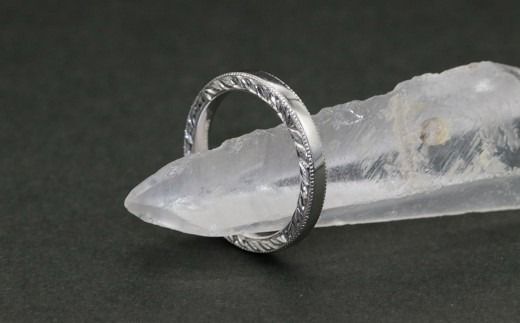 平うち ミル打ち 月桂樹彫りリング（プラチナ９００）【号数：７号～１８号】