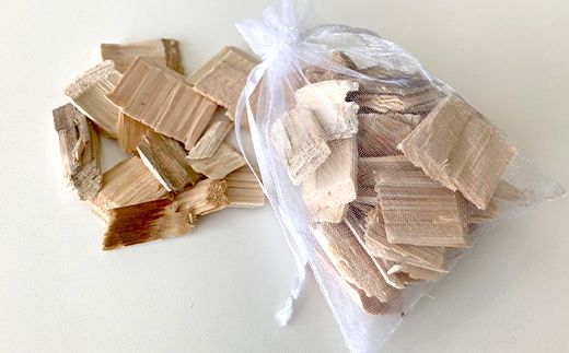 ウッドチップ 未乾燥 ヒノキ スギ ガーデニング インテリア 防虫 消臭 天然素材 雑草対策 リラックスアロマ ドッグラン 中津川 岐阜県 F4N-0862