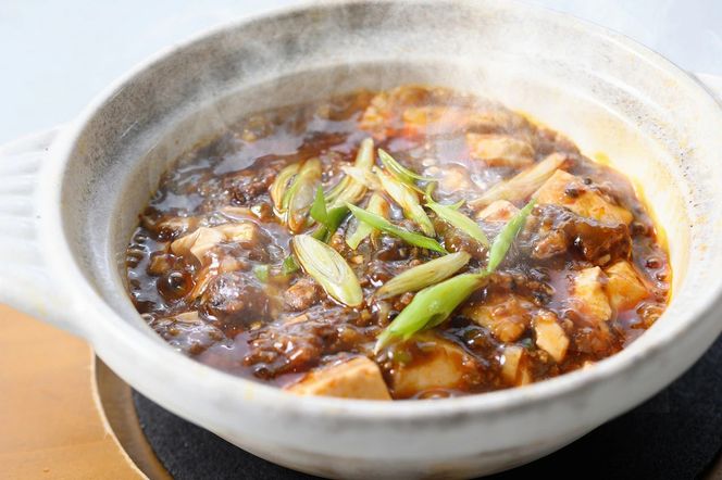 木村史能監修 函館国際ホテル オリジナル 四川 激辛 こだわり 麻婆豆腐の素 180g × 4食 セット 麻婆豆腐 本格的 本場の味 香辛料 料理の素 お手軽 レトルト おうち中華 ギフト 北海道 函館 送料無料_HD071-002