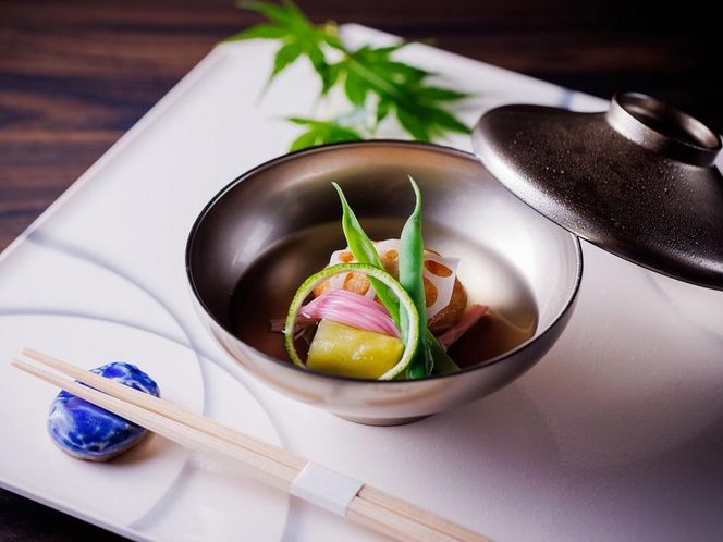 【日本料理「隨縁亭」（ホテルモントレ仙台）】ペアランチまたはディナー食事券《ワンドリンク付　オリジナルコース》【仙台市 食事券 チケット】 041009_FU009