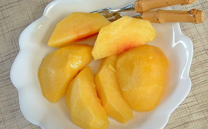 桃 2026年 先行予約 黄金桃 約750g 3玉 もも 岡山県 赤磐市産 フルーツ 果物 あかいわファーマーズガーデン 果物類