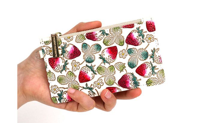 【文庫屋大関】すっきりカードケース　いちご【皮革工芸品】 ファッション小物 雑貨 フラグメントケース 小銭入れ付き 収納 スマート 日本製 イチゴ 苺 フルーツ 