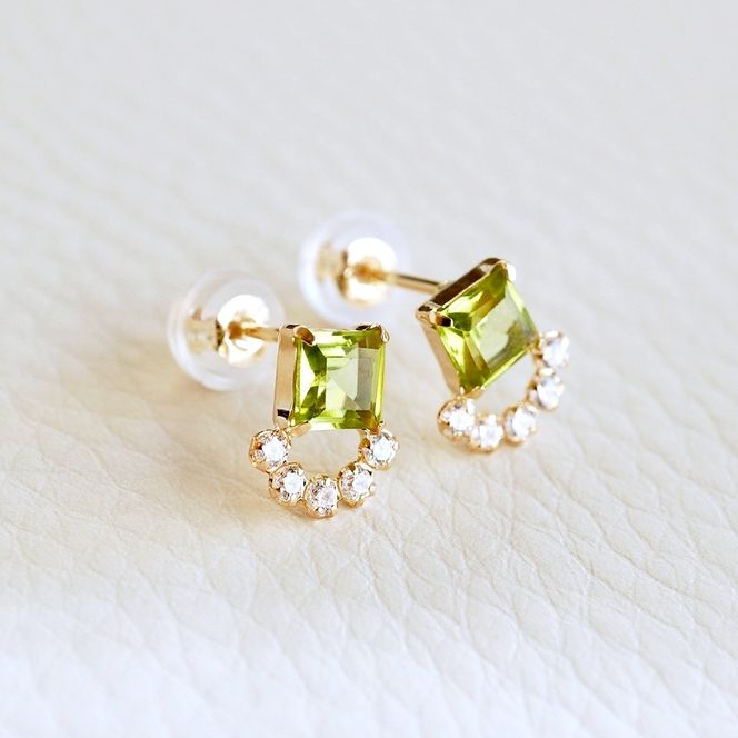 【ジュエリー】K10 イエローゴールド　ペリドット ピアス 保証書付 SMK-5220  242-004-e