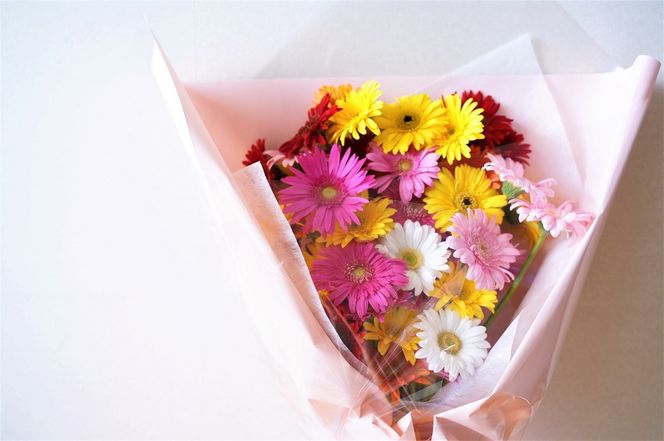 【ラッピング付】生花 イエローオレンジガーベラ の花束 50本 日付指定可能 ギフト プレゼント ラッピング 産地直送 インテリア お花 フラワー  ボリューム満点 H193-029