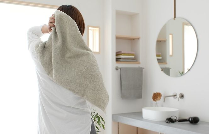 G2113 【スピード発送】ファミーユ ミニバスタオル 10枚【フェイスタオル 以上 バスタオル 未満 泉州タオル 吸水 普段使い シンプル 日用品 たおる】