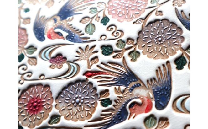 【文庫屋大関】パーソナルホルダー　花鳥【皮革工芸品】 民芸品 雑貨 日用品 ファイル 多用途 牛革 