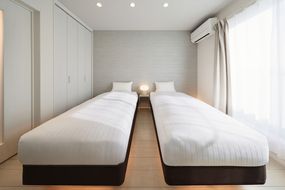 ［クリスタルコート白浜］ペア宿泊券（1泊素泊まり） 304018_DR24