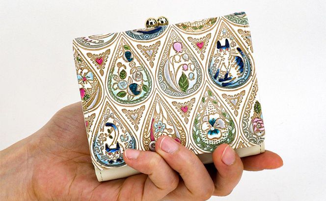 【文庫屋大関】三つ折りミニ財布　花と猫（インディゴ）【皮革工芸品】 ファッション 小物 民芸品 お札 カード 小銭 手のひらサイズ コンパクト 蝶々 牛革 手作り 国産 