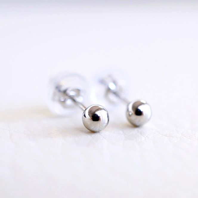 【ジュエリー】Pt900 プラチナ  地金 シンプル ボール ピアス (3mm) 保証書付 KO-0001 242-007-a