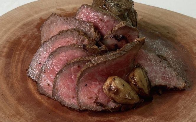 熊野牛ローストビーフ　約300g / 牛肉 ブロック 塊 肉 ローストビーフ 国産 和牛 ギフト 国産ローストビーフ モモ肉【sim200A】