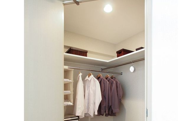 照明 乾電池式LEDセンサーライト マルチタイプ 昼白色 BSL40MN-WV2 アイリスオーヤマ センサーライト 電池式 乾電池式 人感センサー 室内 LEDセンサーライト LED ライト 廊下 寝室 物置 置き型 防犯