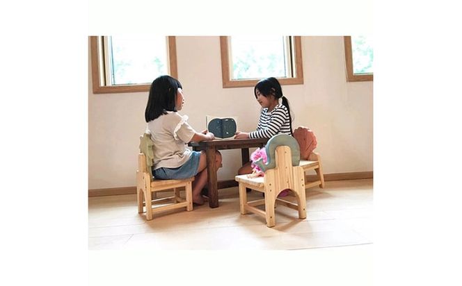 木製キッズチェア 『こども椅子』（くじら ソーダ色） │パイン材 ハンドメイド 子供用 キッズチェア おしゃれ 子供用家具 WoodPark 和歌山県美浜町