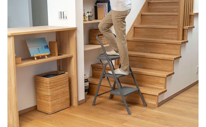 折りたたみステップ３段 OSU-3R ダークグレー アイリスオーヤマ 踏み台 脚立 折りたたみ おしゃれ 軽量 ステップ台 ステップチェア 折りたたみステップ  スツール はしご ステップ 大掃除 洗車台